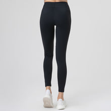 Carregar imagem no visualizador da galeria, Women Aspen Legging FPU50+ Black Uv
